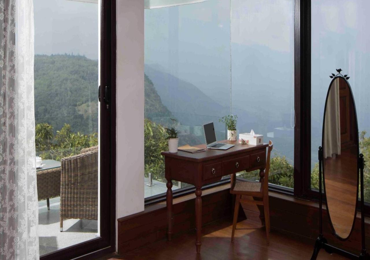 Hills & Hues Hotel Kumily Kültér fotó